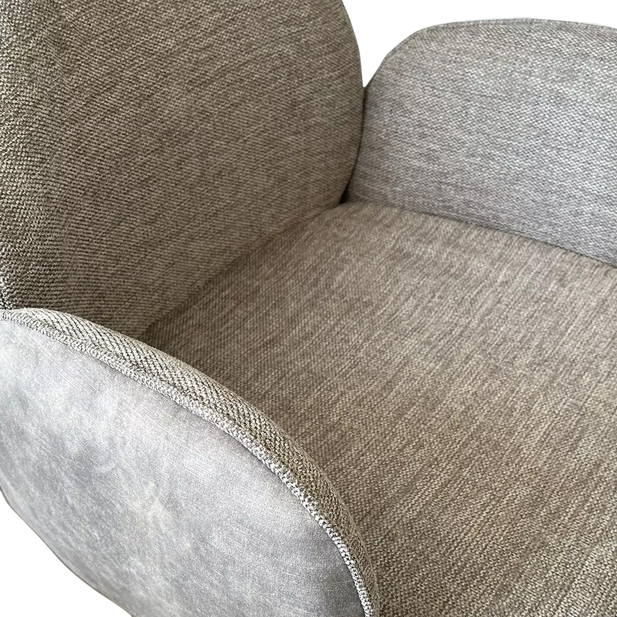 Стул-кресло мягкий с подлокотниками из велюра (арт 33936) - Фото 1