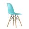 Стул дизайнерский из массива дерева голубой eames (арт 6089)