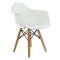 Полукресло с подлокотниками белое пластиковое eames (арт 29401)